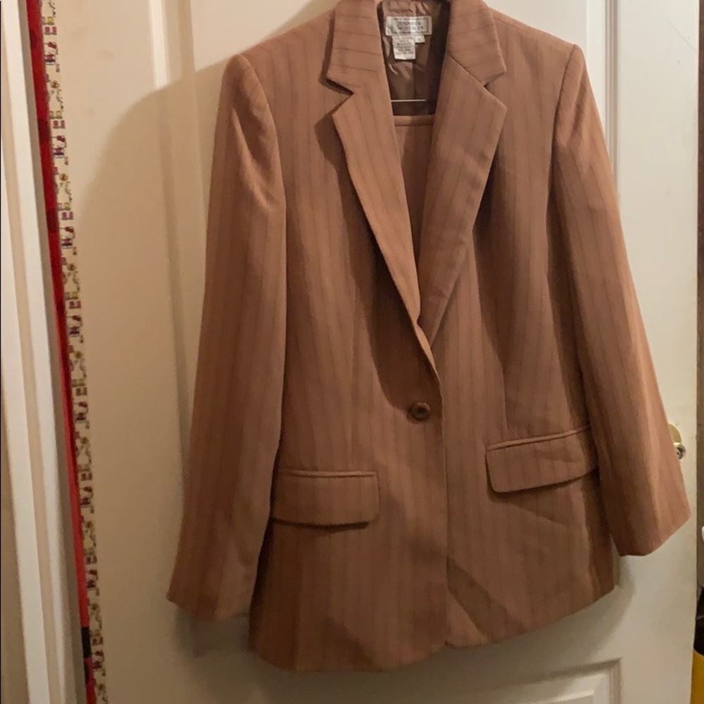Women’s Suit